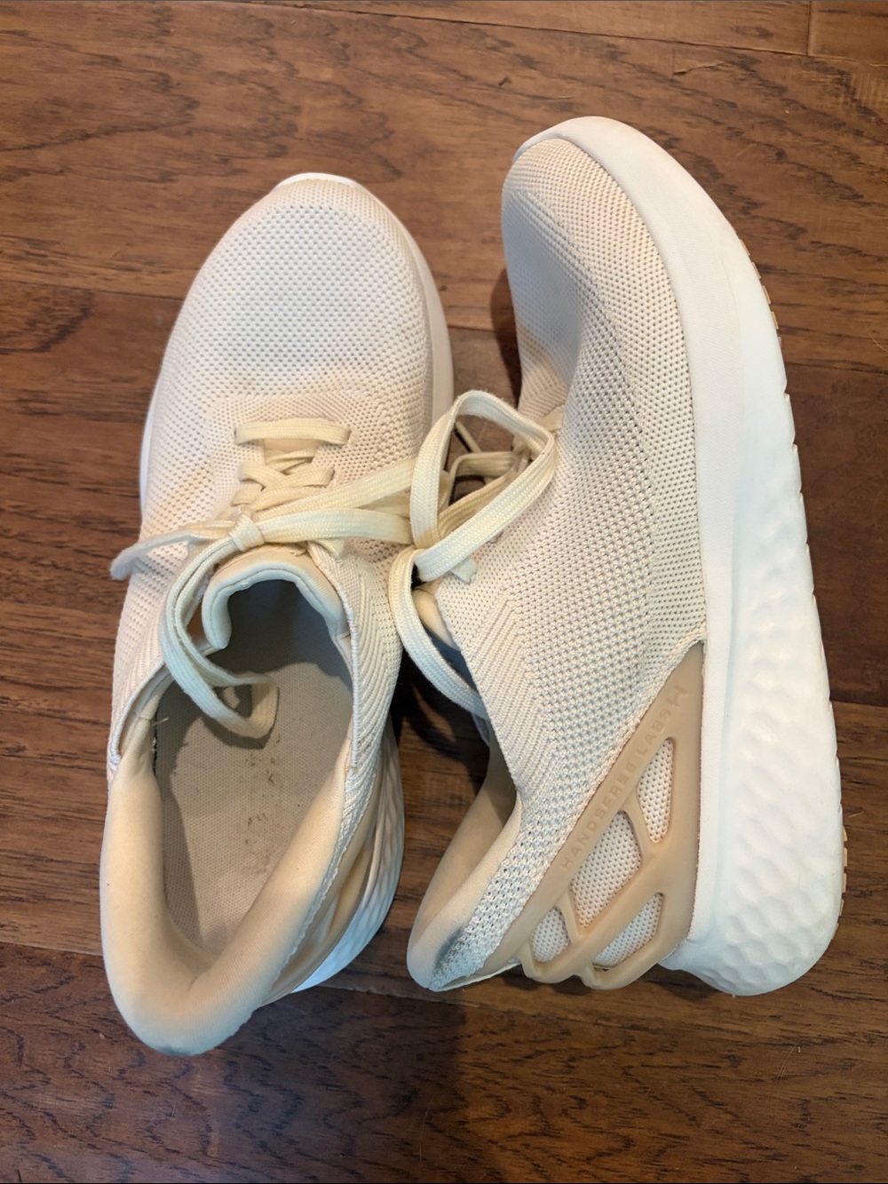 Kizik Athens Sneakers size 9